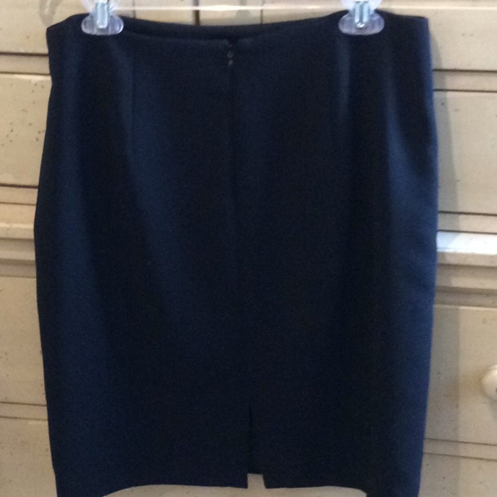 LIME GREEN DRESS SUIT JACKET & BLACK SKIRT - Picture 4 of 6